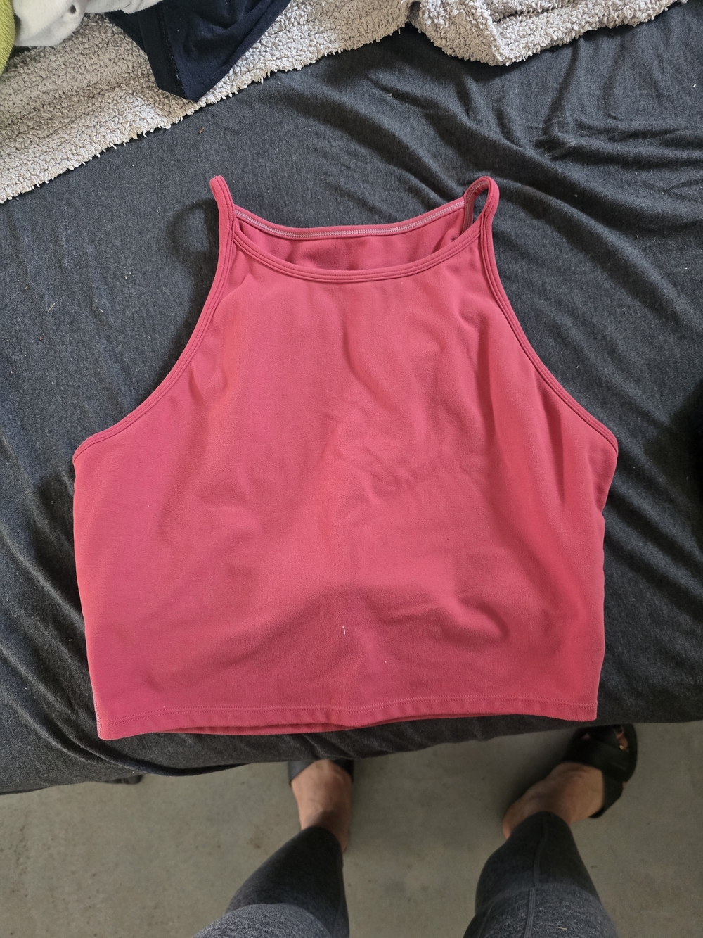 Ptula Women’s High-Neck Crop Tank Top built in bra Watermelon Pink